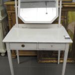 656 1923 DRESSING TABLE
